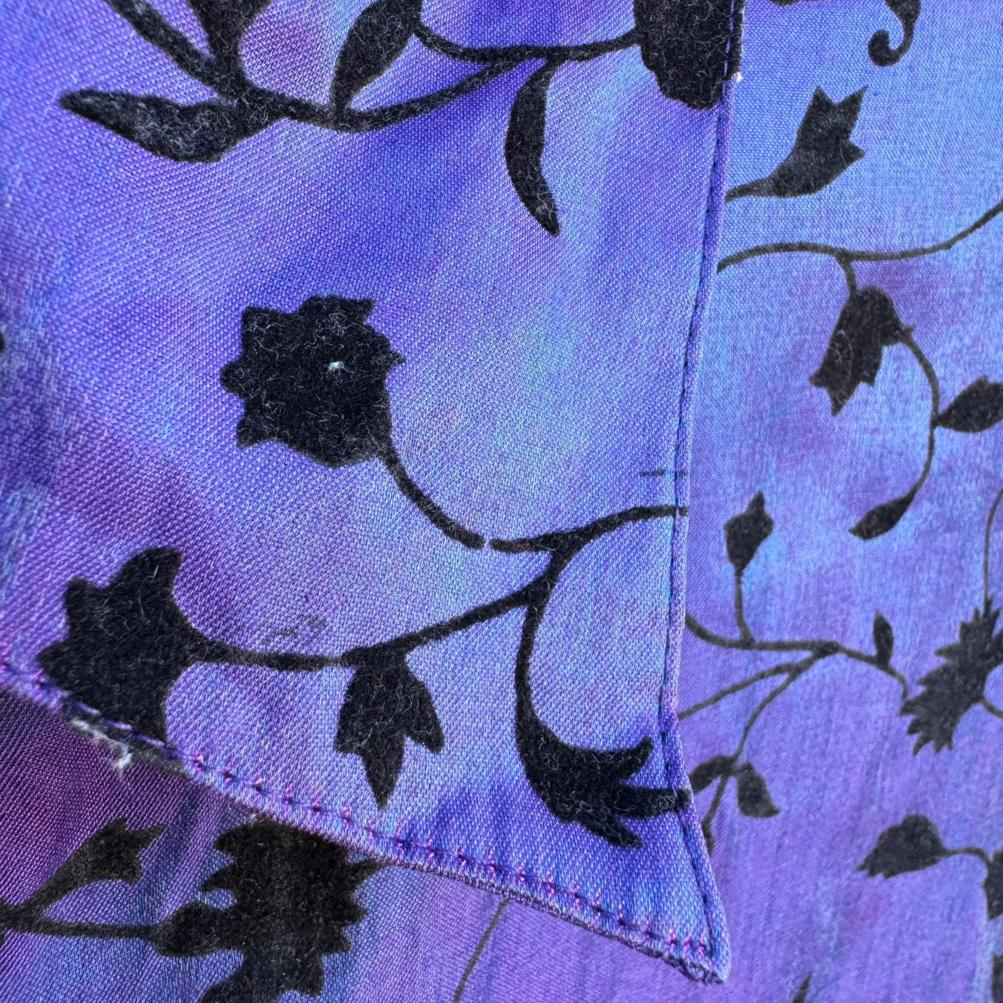 Notations Vintage Womens Irridescent Purple Black Velvet Floral Button-Up Blouse